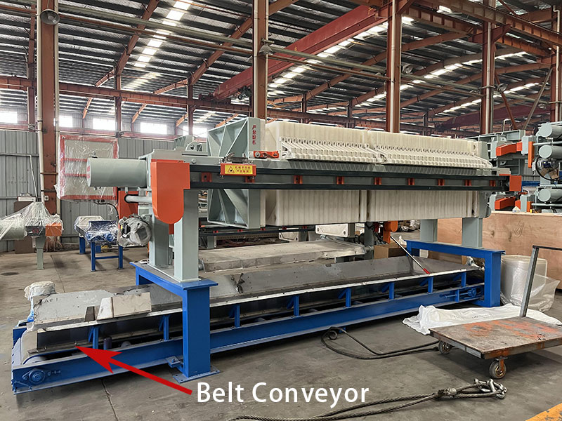 filter press with belt conveyor